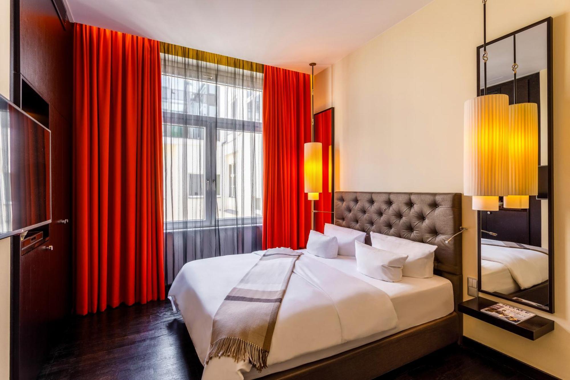 Hotel Zoo Berlín Exterior foto A room at the hotel